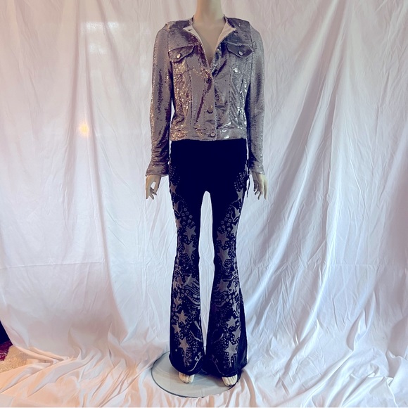 NWT! Anna Sui for Free People pull on flare leg pants with free tee. Size 28. - Picture 9 of 10